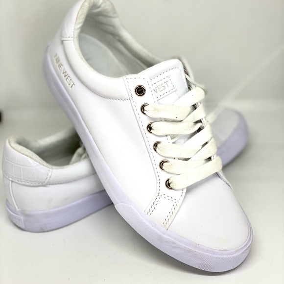 Nine West Shoes - NINE WEST💥NEW~SOLD OUT💥Women’s White Sneakers Size 6M